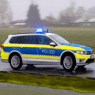 警察超级停车场中文版
